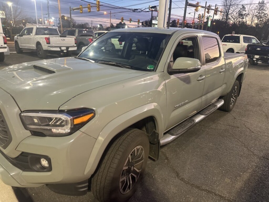 Used 2022 Toyota Tacoma SR5 Truck