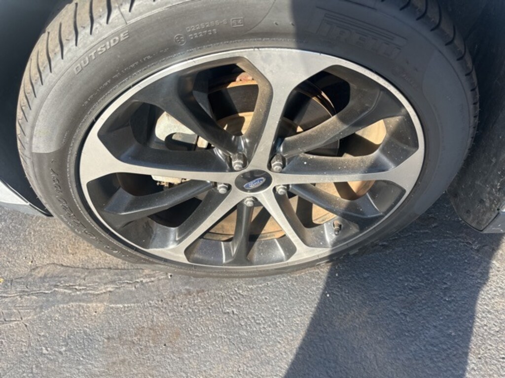 Used 2015 Ford Taurus SEL Sedan