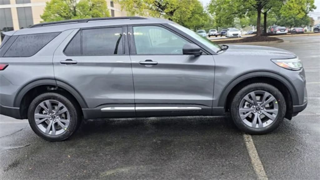 Used 2025 Ford Explorer Active SUV