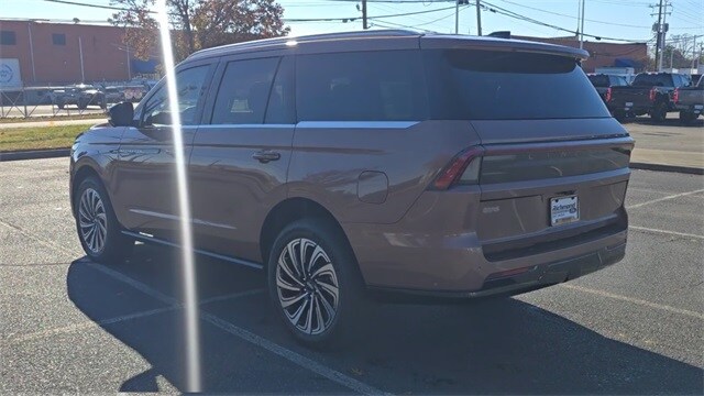 2025 Lincoln Navigator Black Label - Photo 7