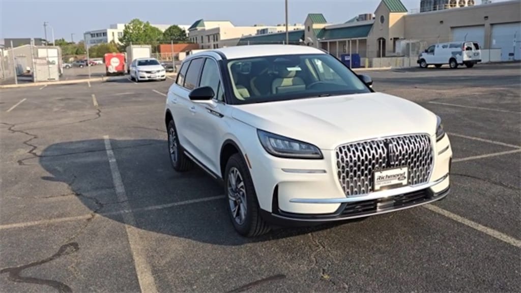 Used 2025 Lincoln Corsair Premiere CROSSOVERS