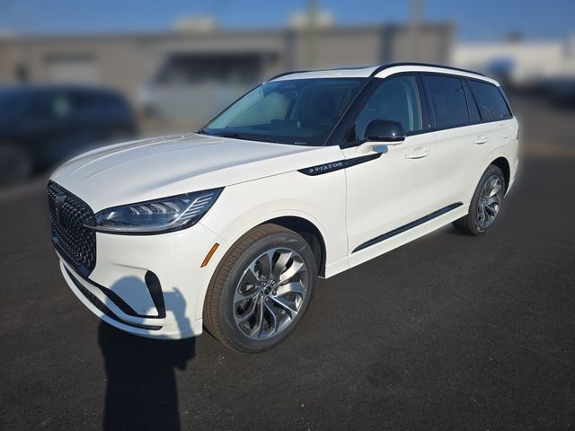 2026 Lincoln Aviator Premiere AWD's photo