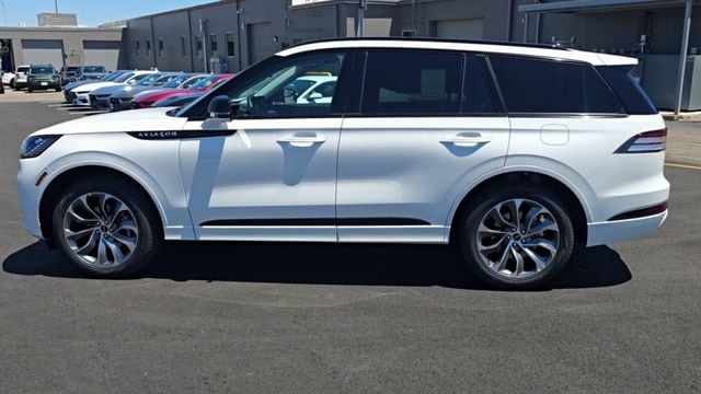 2026 Lincoln Aviator Premiere - Photo 6