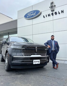 Staff member Tushar Sakthi from ID_9f4765