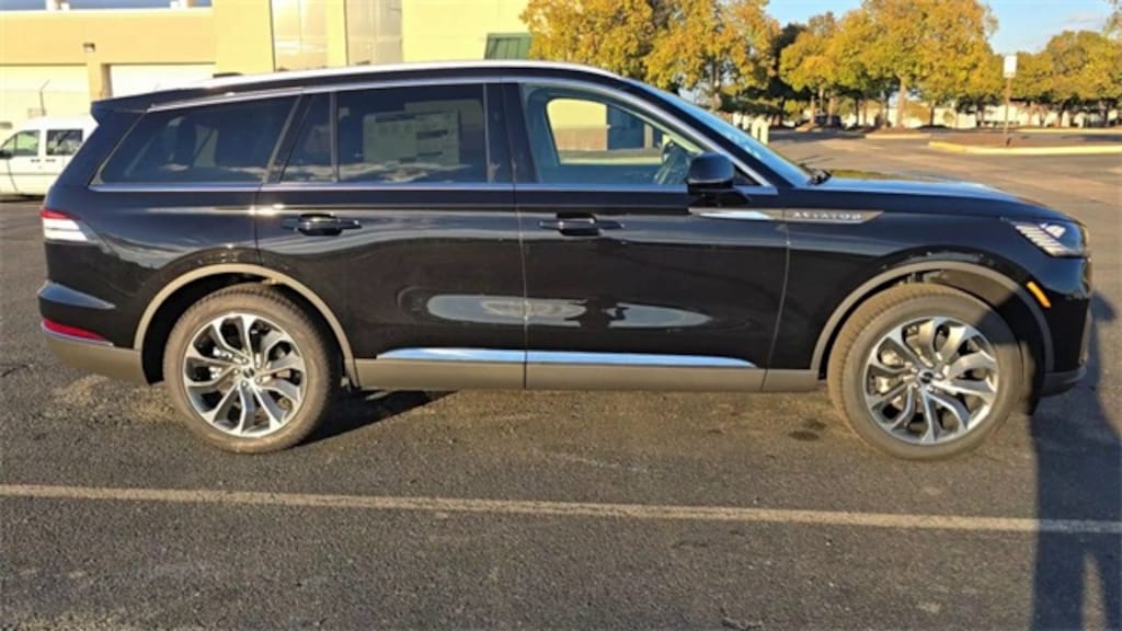 New 2026 Lincoln Aviator Premiere SUV