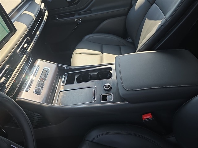 2025 Lincoln Aviator Premiere - Photo 21