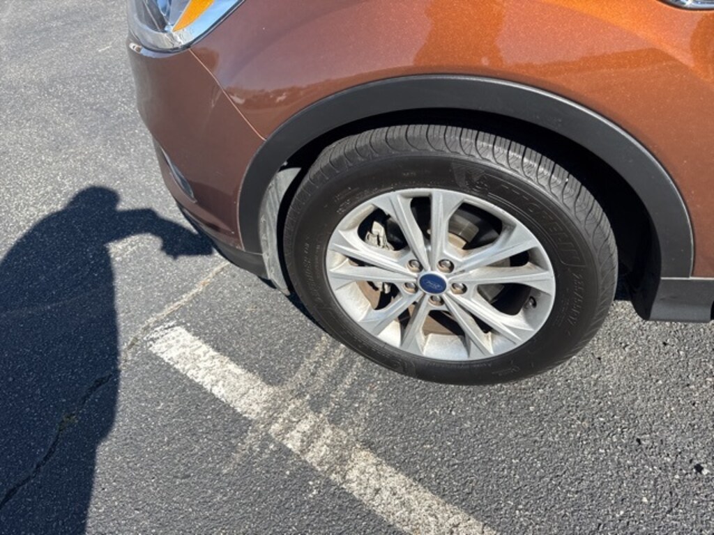 Used 2017 Ford Escape SE SUV