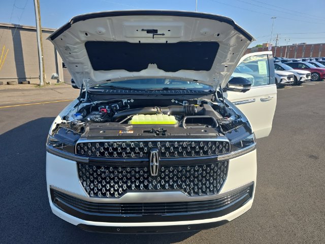 2026 Lincoln Navigator Premiere - Photo 25