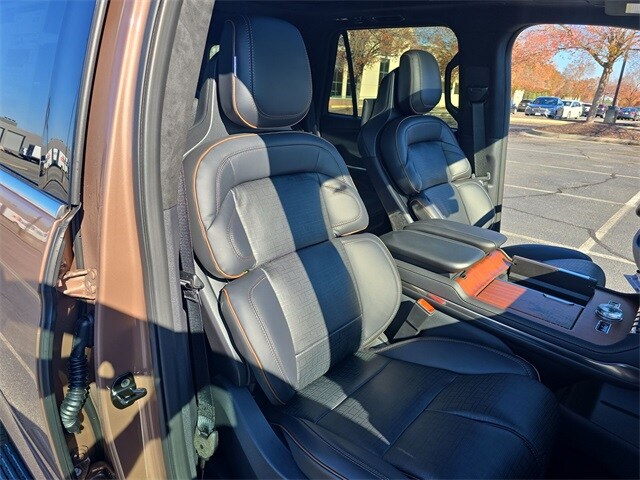 2025 Lincoln Navigator Black Label - Photo 25
