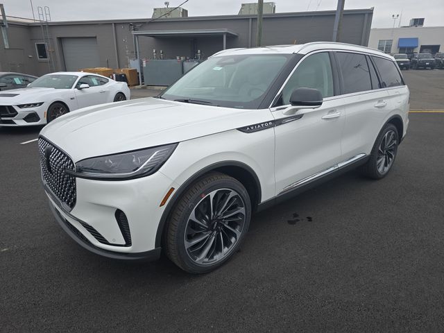2026 Lincoln Aviator Reserve AWD's photo