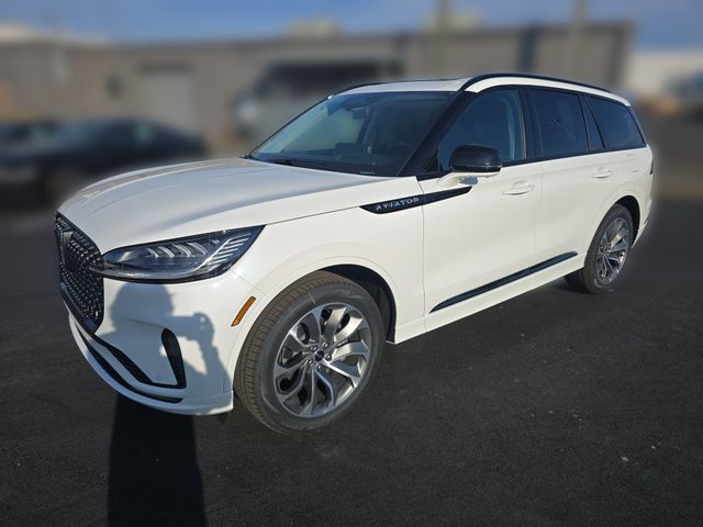 2026 Lincoln Aviator Premiere AWD's photo