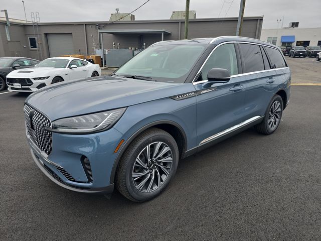2026 Lincoln Aviator Premiere AWD's photo
