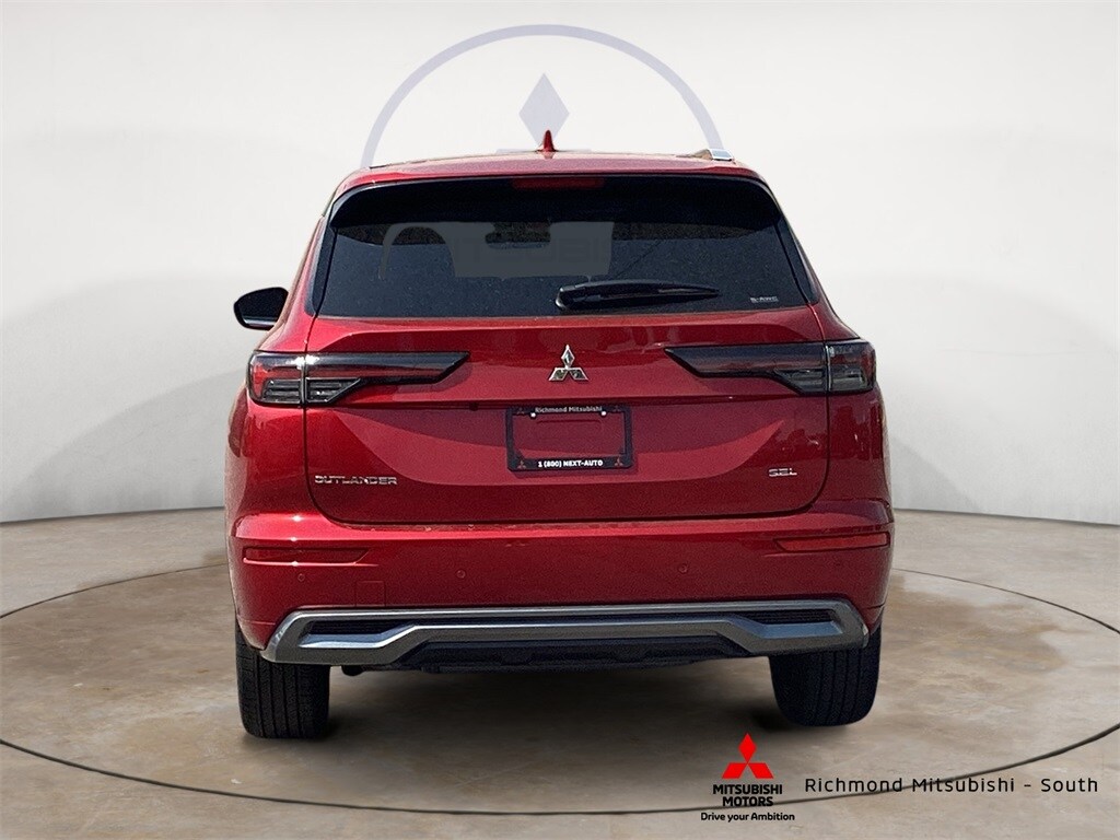 2025 Mitsubishi Outlander SEL photo 4