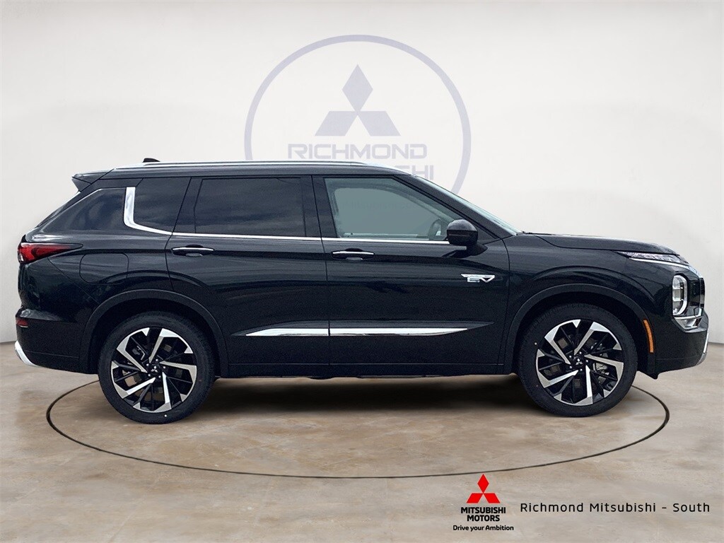 2025 Mitsubishi Outlander PHEV SEL photo 2