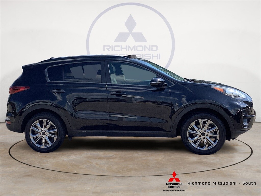 2022 Kia Sportage Nightfall Edition photo 2