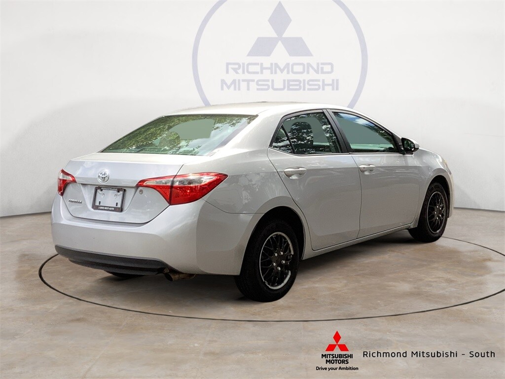2014 Toyota Corolla L photo 2