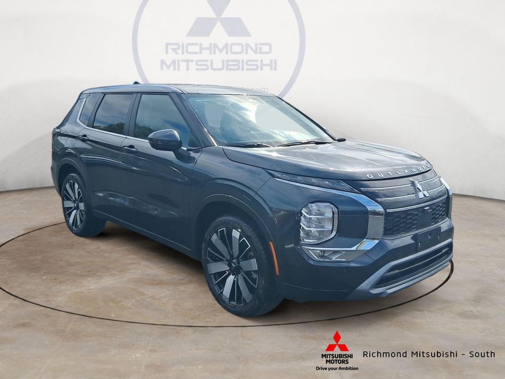 2026 Mitsubishi Outlander SE FWD's photo