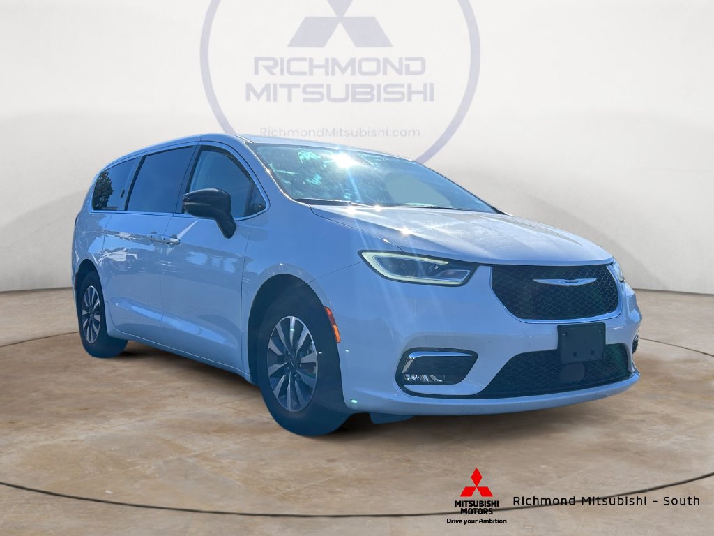 2024 Chrysler Pacifica PHEV
