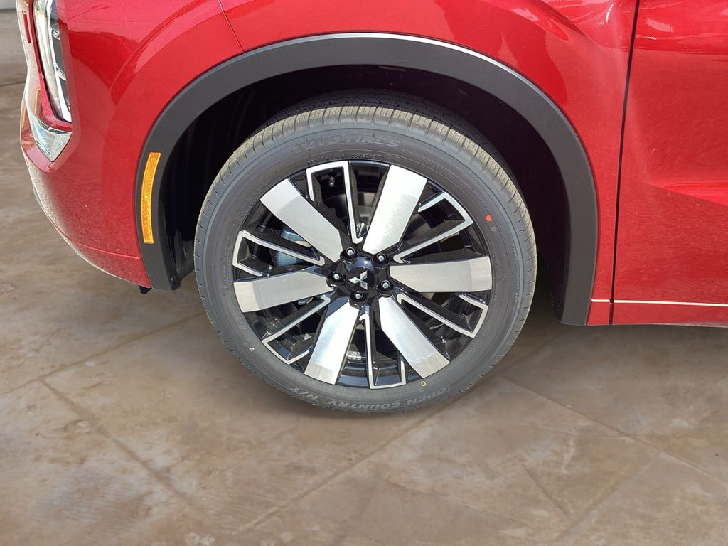 2025 Mitsubishi Outlander SEL - Photo 14