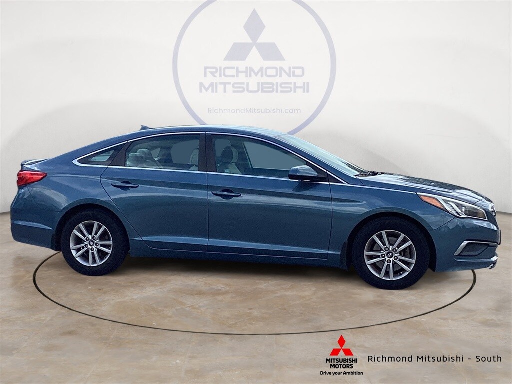 2016 Hyundai Sonata SE photo 2