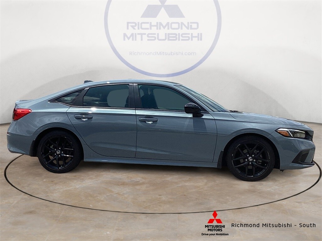 2023 Honda Civic Sport photo 2