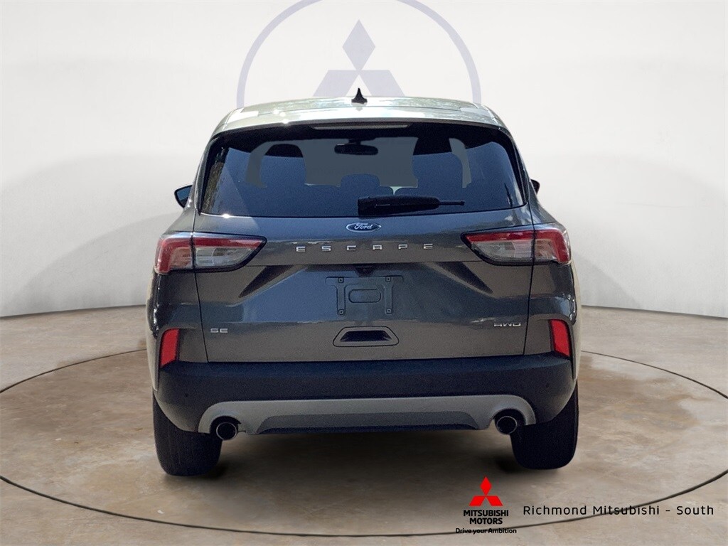 2022 Ford Escape SE photo 3