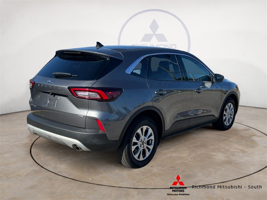 2023 Ford Escape Active photo 2
