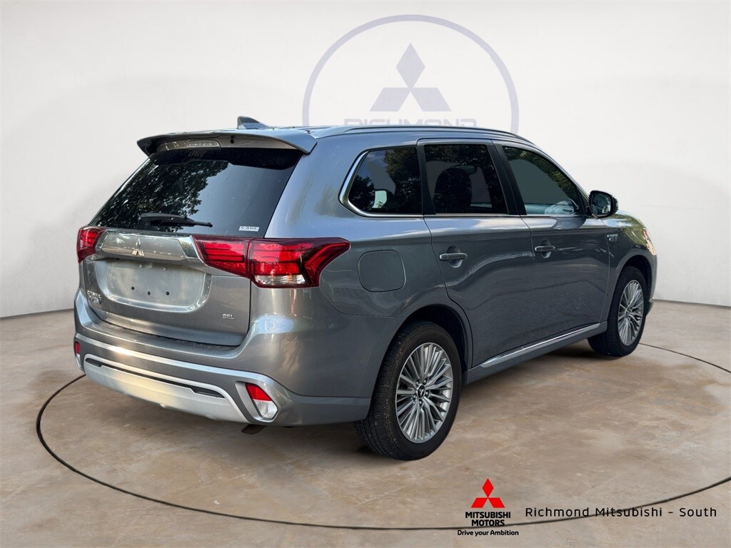 2022 Mitsubishi Outlander PHEV photo 3