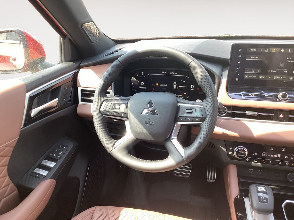 2025 Mitsubishi Outlander SEL - Photo 12