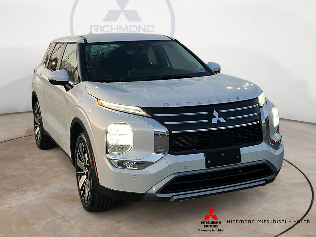 2026 Mitsubishi Outlander SE FWD's photo