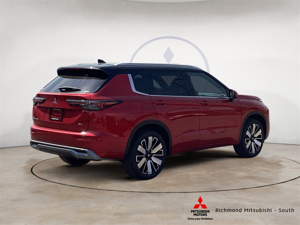 2025 Mitsubishi Outlander SEL photo 3