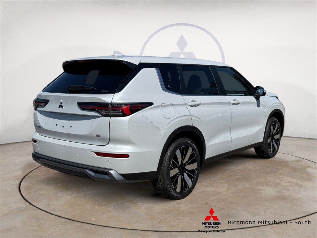 2025 Mitsubishi Outlander SE Ralliart photo 2