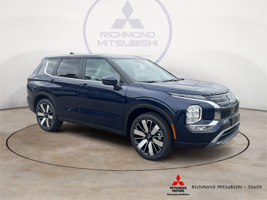 2025 Mitsubishi Outlander SE's photo