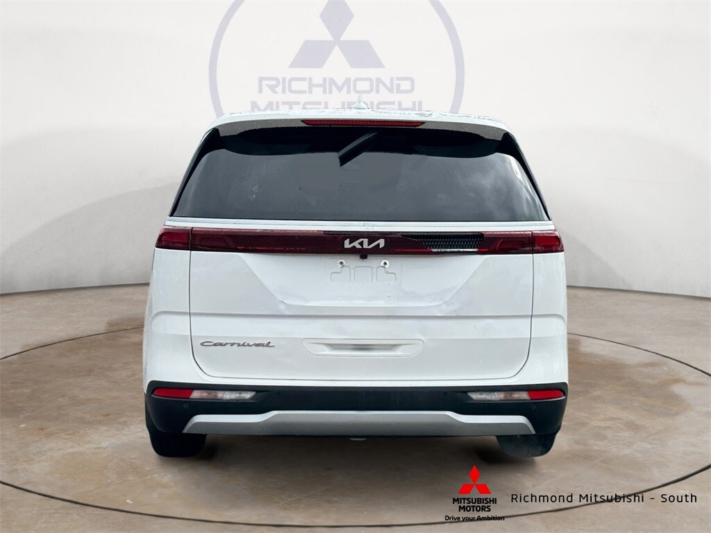2022 Kia Carnival LXS photo 4