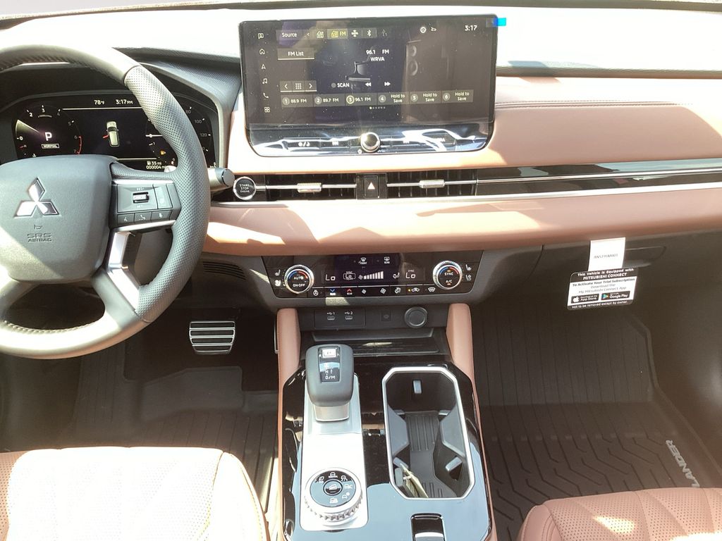 2025 Mitsubishi Outlander SEL - Photo 11