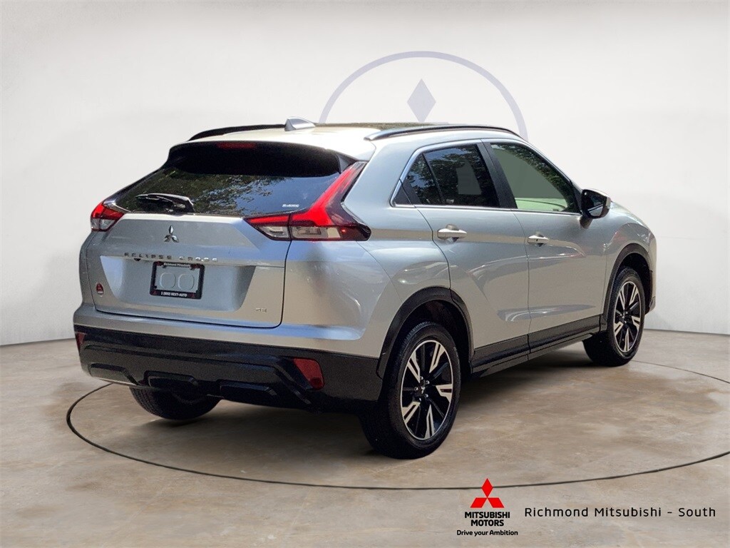 2024 Mitsubishi Eclipse Cross SEL photo 3
