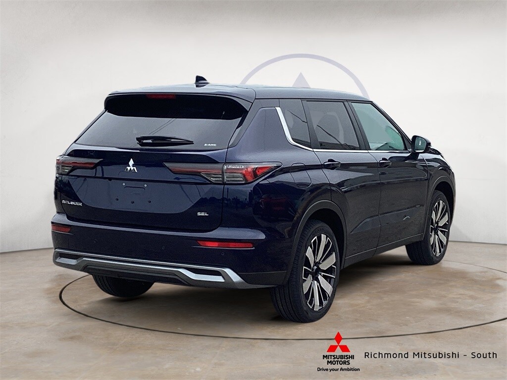 2025 Mitsubishi Outlander SE photo 3