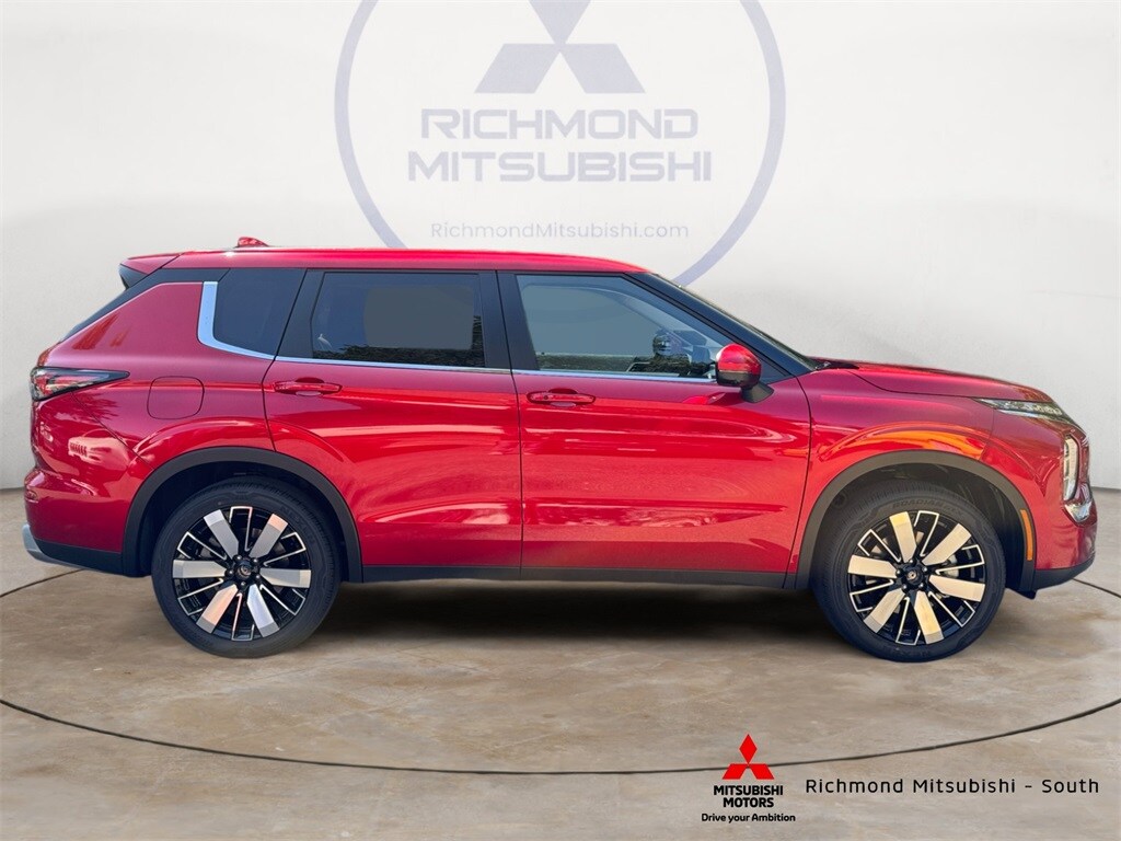 2025 Mitsubishi Outlander SE Ralliart photo 2