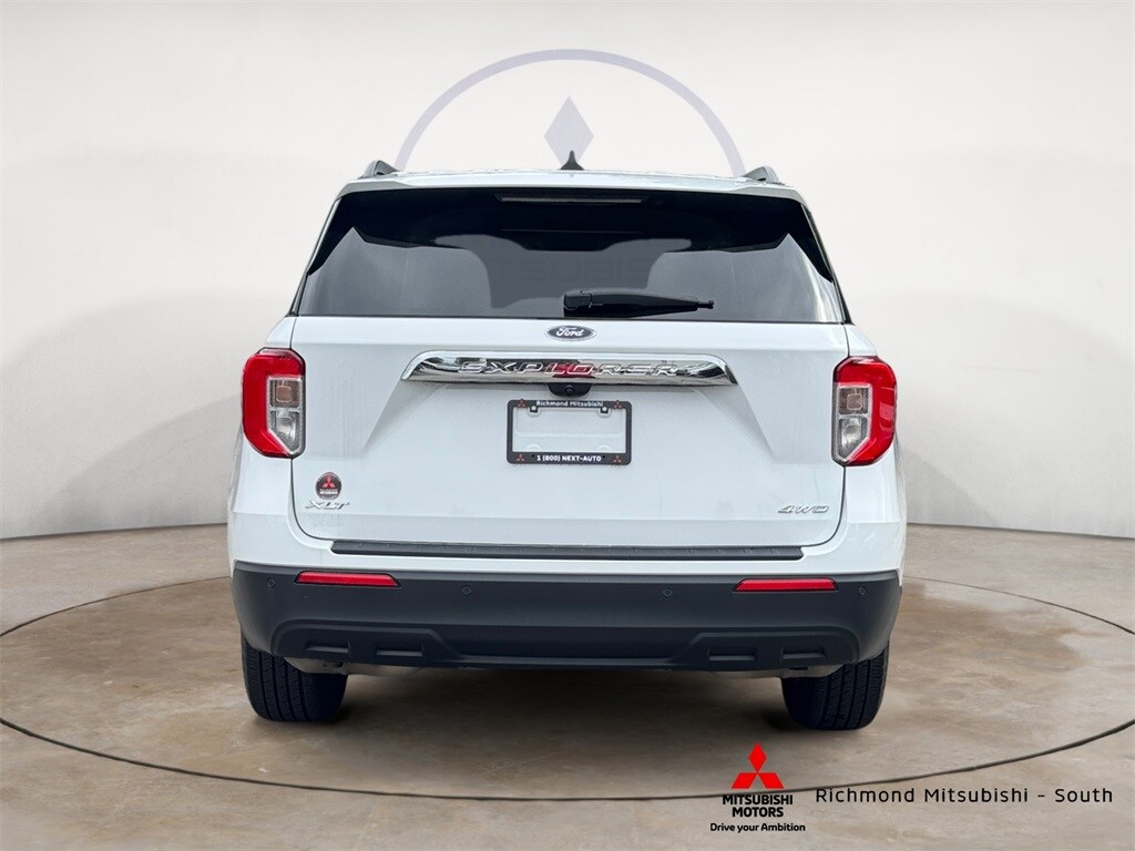 2022 Ford Explorer XLT photo 3