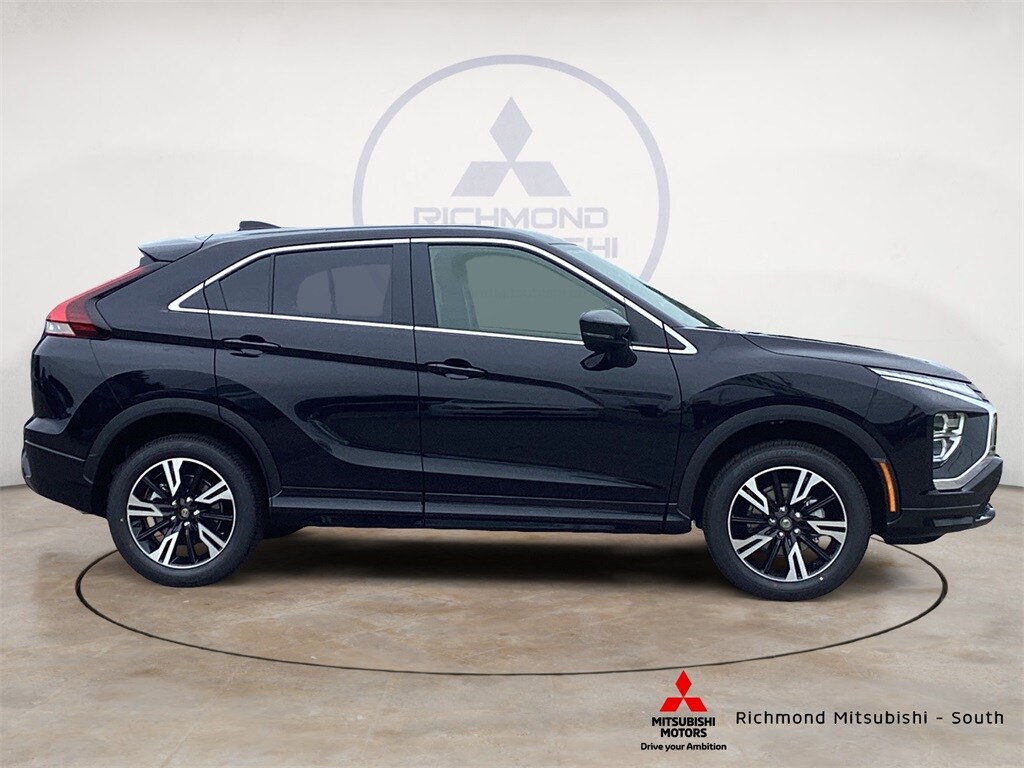 2025 Mitsubishi Eclipse Cross SEL photo 2