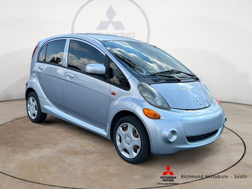 2012 Mitsubishi i powered by MiEV technology
