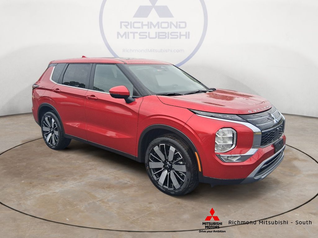 2026 Mitsubishi Outlander SE FWD's photo