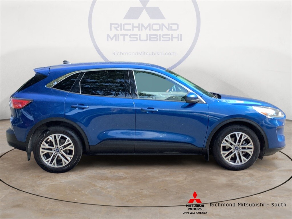 2022 Ford Escape SEL Hybrid photo 2