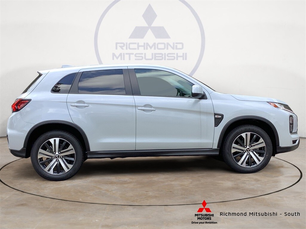 2025 Mitsubishi Outlander Sport ES SE LE photo 2