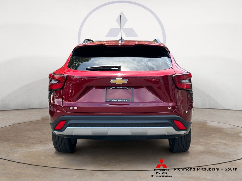 Used 2025 Chevrolet Trax LT SUV