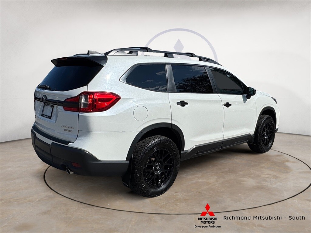 2022 Subaru Ascent Touring photo 3