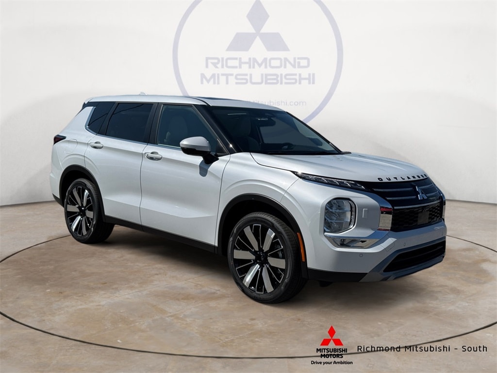 2025 Mitsubishi Outlander SE's photo