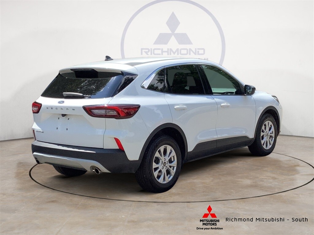 2023 Ford Escape Active photo 2