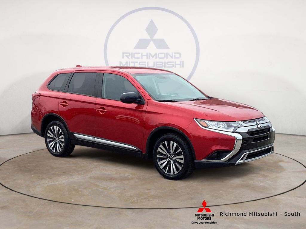 2020 Mitsubishi Outlander CUV 