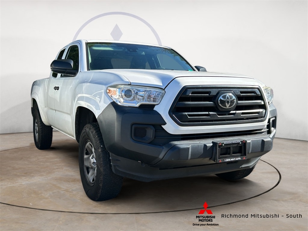 2018 Toyota Tacoma SR5's photo